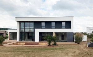 maison cubique sur golf de Mérignies